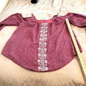 Women’s, medium cold shoulder top